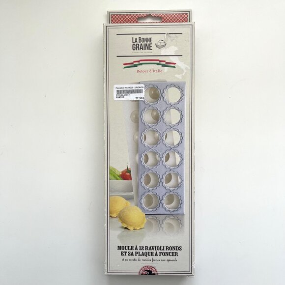 Ravioli Mold Set in Original Box - Picture 5 of 8